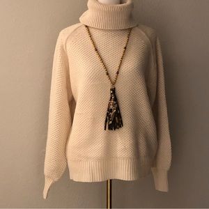 Cable knit turtleneck sweater! Size 4  Cream YEST brand